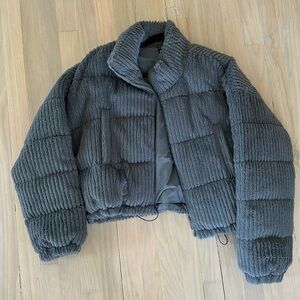 Women’s BDG winter puffer coat size small